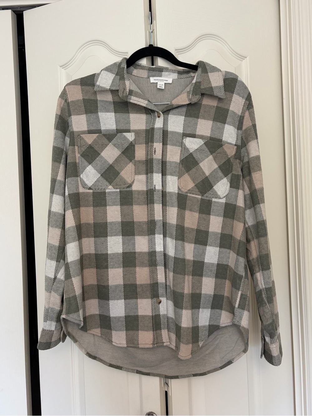 beachlunchlounge Olive, Cream & Tan Plaid Button-Down Lightweight Shirt Jacket